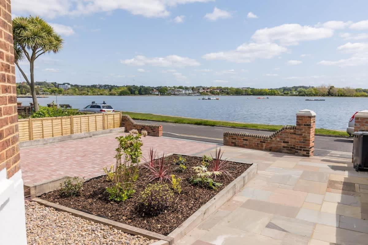 Park Lake View Poole Exterior photo
